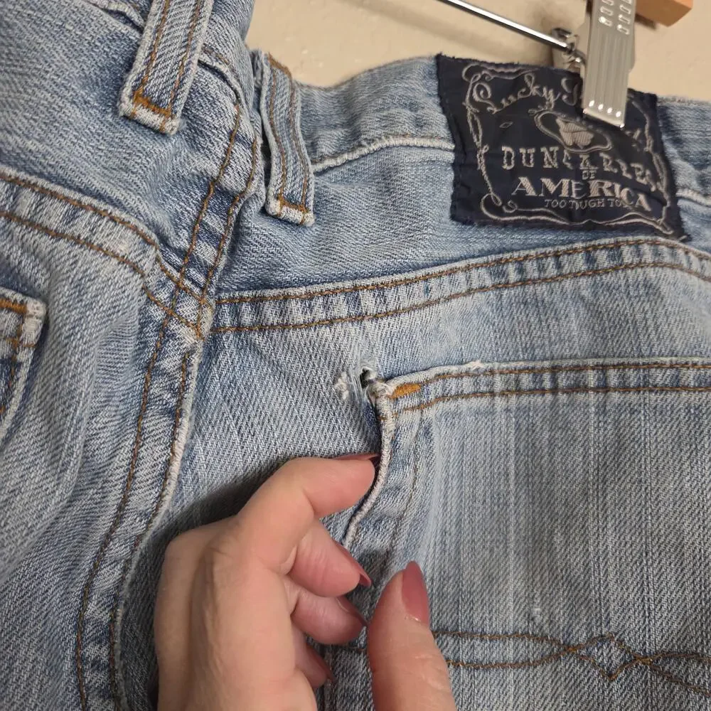 Lucky Brand Dungarees Sz 34 Short Classic Fit Distressed Light Blue Denim Jeans